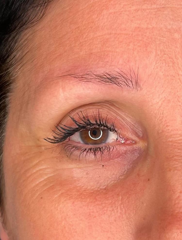 Dermopigmentazione sopracciglia prima