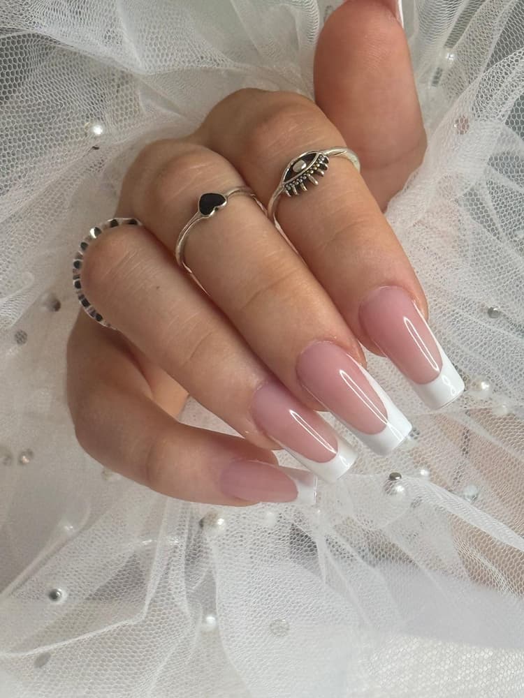 Ricostruzione unghie in gel - es. 11